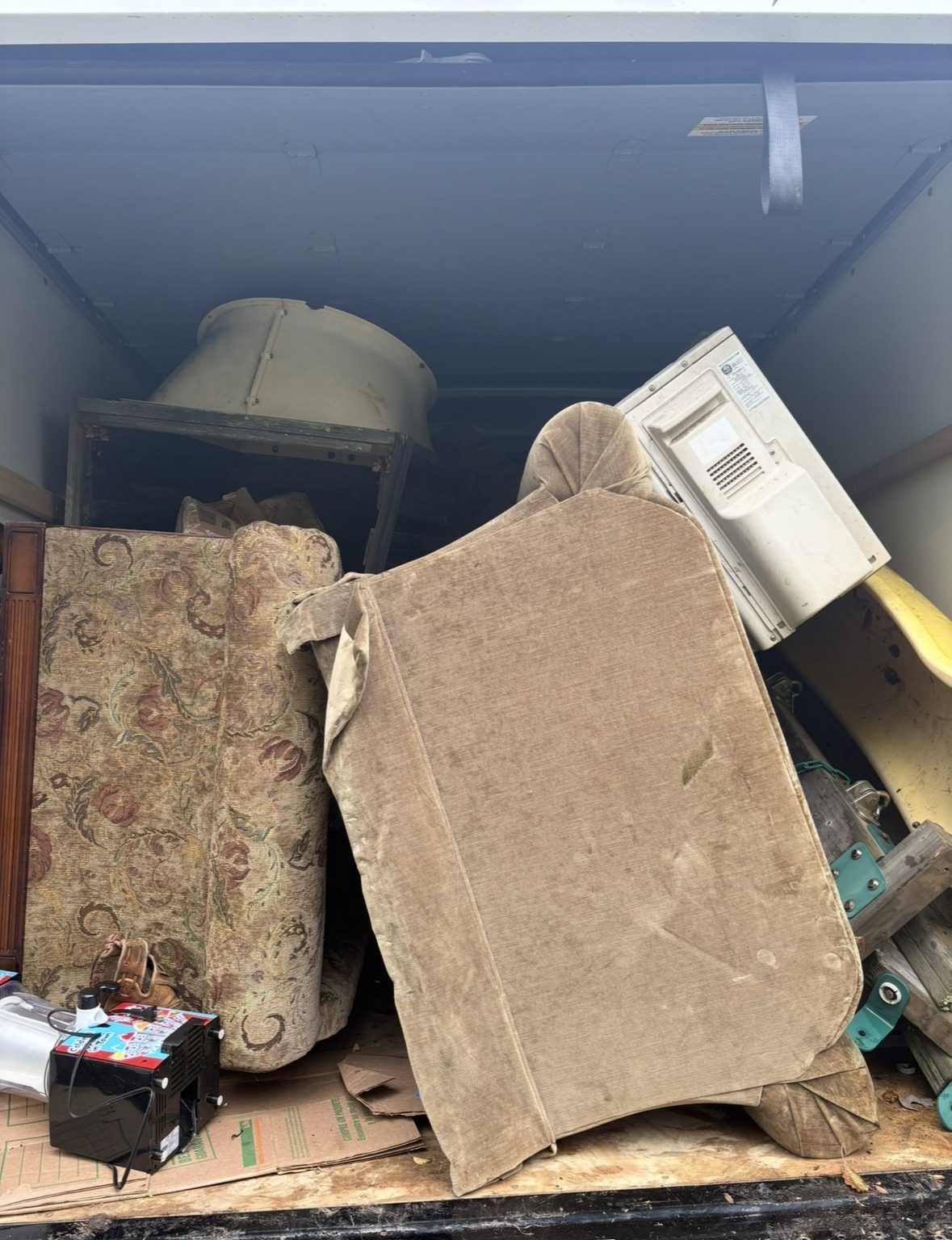Full truck load from tenant cleanout Charlottesville VA